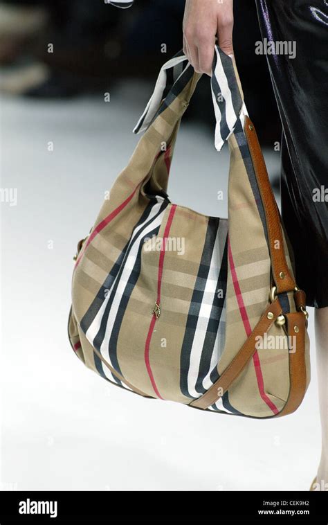 burberry mailand|Burberry .